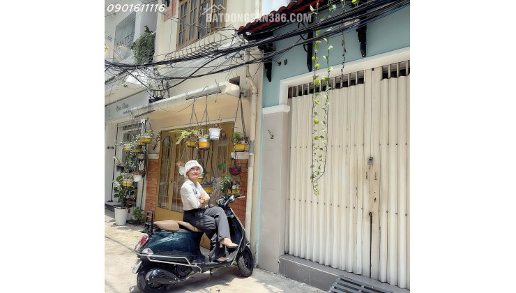 BÁN NHÀ MẶT TIỀN HẺM XE HƠI ĐẬU CỬA ĐƯỜNG NGUYÊN BỈNH KHIÊM, QUẬN 1 - SẴN DÒNG TIỀN ĐANG KINH DOANH SPA