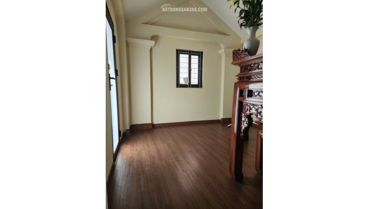 Bán nhà riêng tại Phố Láng Hạ, 8,5 tỷ, 34m2, x 5 Tầng x MT 4m