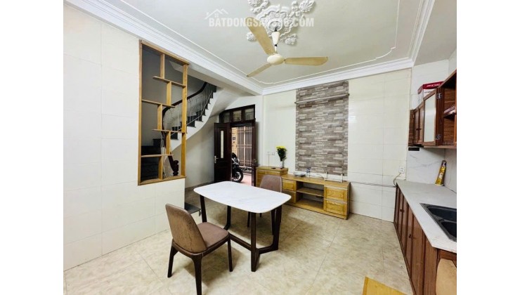 Giá hiếm, oto đỗ cổng, vị trí đẹp