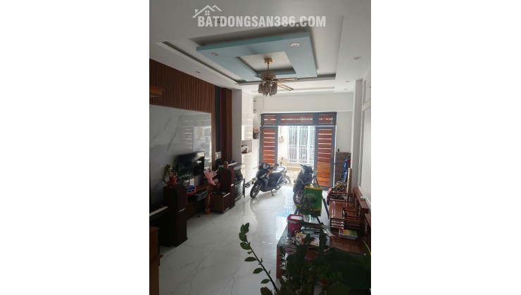 BÁN NHÀ 3 TẦNG LIÊN PHƯỜNG PHÚ HỮU QUẬN 9 - 50M2 - XE HƠI VÀO NHÀ - CẬN CAO TỐC