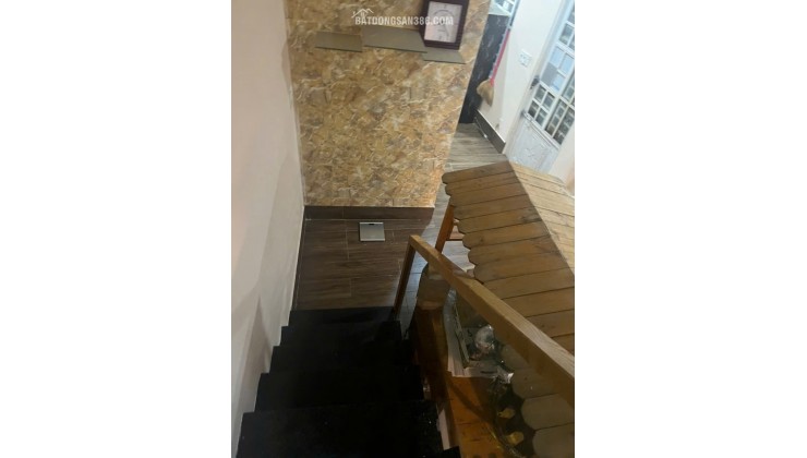 BÁN NHÀ LÃ XUÂN OAI QUẬN 9 - HẺM XE HƠI - CÓ DÒNG TIỀN 10TR/THÁNG - GIÁ 5 TỶ