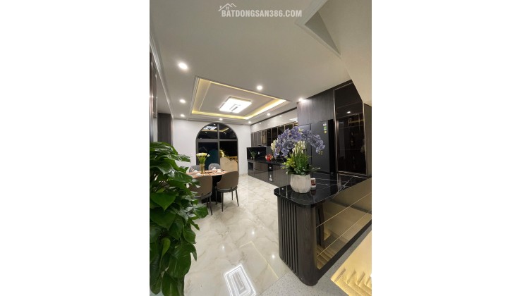 4 TẦNG THANG MÁY – FULL NỘI THẤT – GIỮA 3 KCN LỚN BẮC SƠN