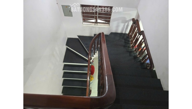 Bán gấp nhà Gia Lâm - 156m2- 13 tỷ - ô tô 7 chỗ qua lại vô tư