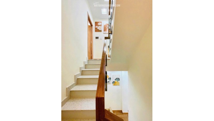 SIÊU PHẨM MỚI TẠI GÒ VẤP - FULL NỘI THẤT XỊN XÒ - 35M2 CHỈ 5TỶ880. LH:0901754355.