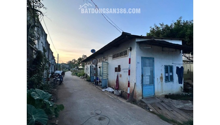 BÁN DÃY TRỌ 5 PHÒNG TẠI TÂY NINH, DT 199,8M2 SHR CHỈ 1.3TỶ. LH:0931821989.