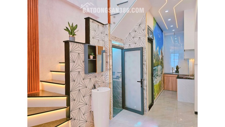 KHU VỰC HIẾM NHÀ BÁN - NGAY SÂN BAY - FULL NỘI THẤT - NHÀ ĐẸP Ở NGAY - SỔ VUÔNG A4 - NHĨNH 5 TỶ