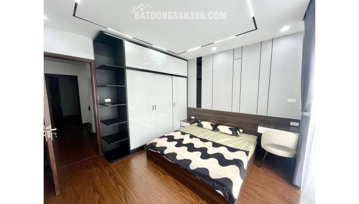 Bán nhà Định Công DT 55m2 x 5 tầng, giá 8.2 tỷ, ngõ to, gần phố, SĐCC