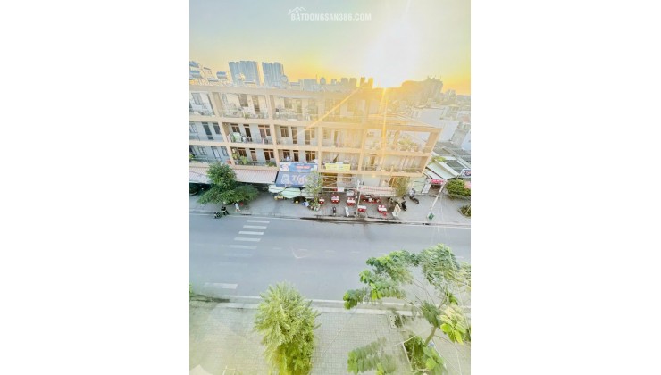   MẶT TIỀN QUẬN 7 - ĐƯỜNG 24 M - 5 TẦNG - 60M2 - DÒN13.6 TỶG TIỀN -