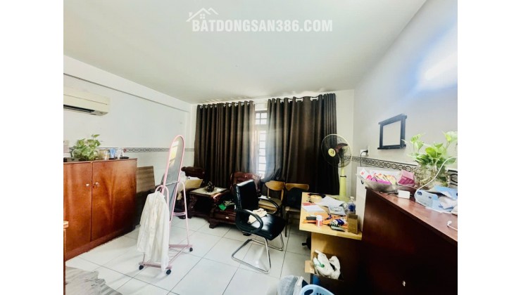   MẶT TIỀN QUẬN 7 - ĐƯỜNG 24 M - 5 TẦNG - 60M2 - DÒN13.6 TỶG TIỀN -