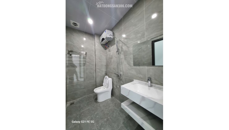 bán nhà 4 tầng thang máy hiện đại ngay trần lãm - gần chợ đậu và nguyễn tông quai đi vào