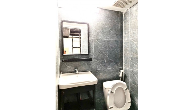 Bán CHDV 6Tầng ThangMáy Gần ĐHCN4 – 20 Phòng Full NT – TN 100Tr/Tháng