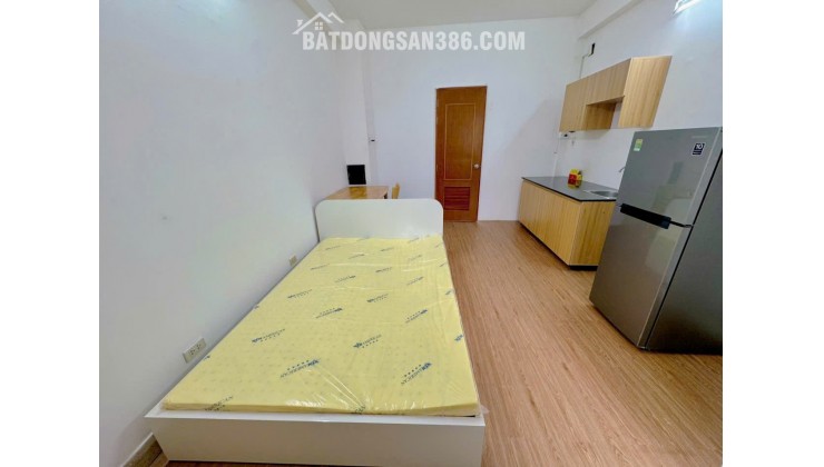 CHO THUÊ CHDV NGAY TRUNG TÂM QUẬN 1 ĐẦY ĐỦ TIỆN ÍCH, Ở NGAY. LH:0355640978