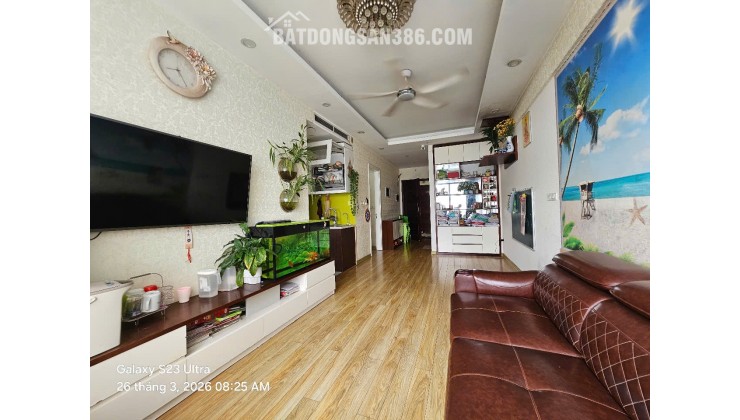 Chính chủ Bán CHCC 2PN tầng trung, giá tốt tại Greenstars - Thành phố giao lưu - Phạm Văn Đồng. Giá 6,3 tỷ