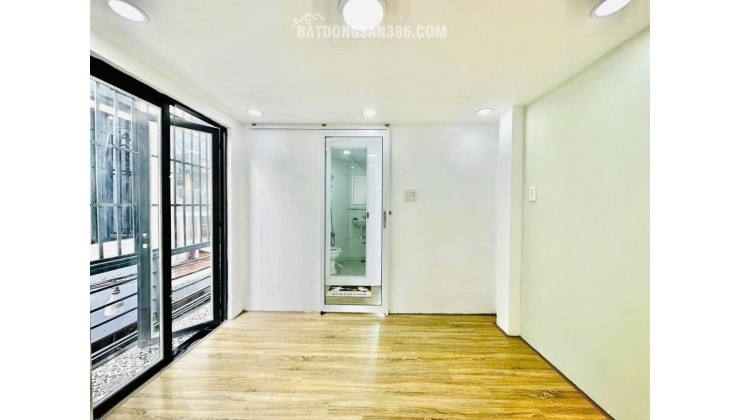 NHỈNH 2TỶ CÓ NHÀ SG - 3 TẦNG XINH LUNG LINH - GẦN NHÀ GA T3 - 10P QUA SÂN BAY - 5P TỚI EMART 2 NHỘN NHỊP - SỔ HỒNG RIÊNG TÂN BÌNH