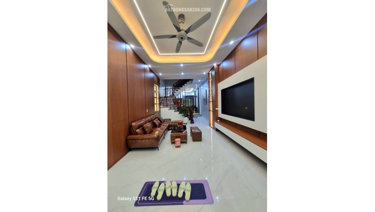 Bán nhà 4 tầng Kỳ Bá, TP Thái Bình, 70m2, sổ đỏ, 7.4 tỷ, 0978693808