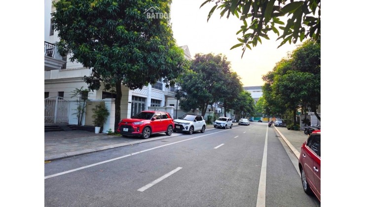 BÁN BIỆT THỰ VINHOMES RIVERSIDE 176M2 - ĐẲNG CẤP GIỚI TINH HOA - QUỸ CĂN KHAN HIẾM 0372311369