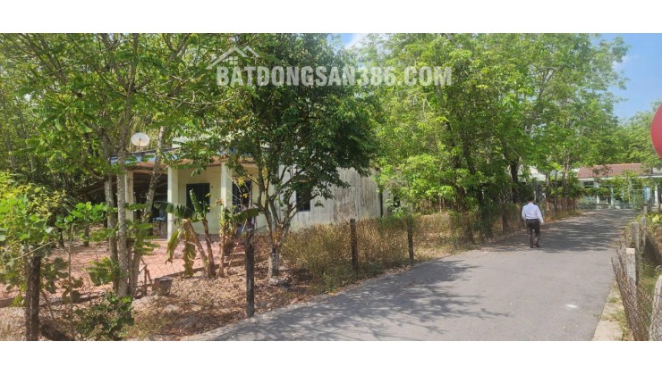 CẦN BÁN QUỸ ĐẤT LỚN 3 MẶT TIỀN NGAY SAU LƯNG CHỢ ĐỊNH HIỆP – DẦU TIẾNG