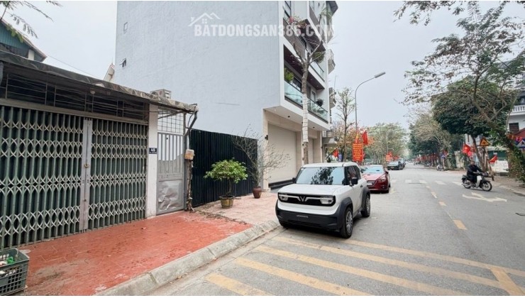 ĐẤT MẶT PHỐ GIANG BIÊN- VIỆT HƯNG 64M2 - HƠN 18 TỶ