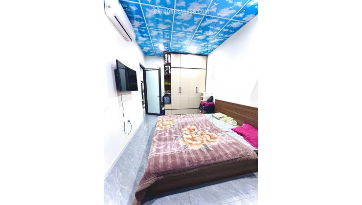 BÁN NHÀ PHỐ VĂN MIẾU THOÁNG SẦM UẤT Ô TÔ CỬA NHỈNH 12 TỶ