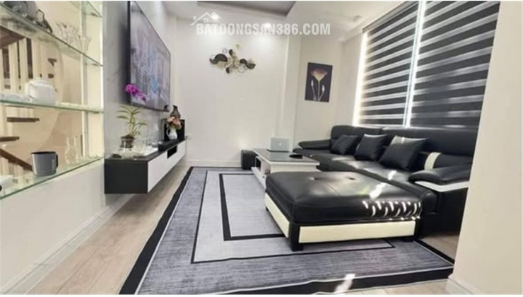  BÁN NHÀ PHÚC LỢI 5 TẦNG 43M – SÁT CHỢ - DÂN TRÍ AN NINH CHỈ - 7.3 TỶ