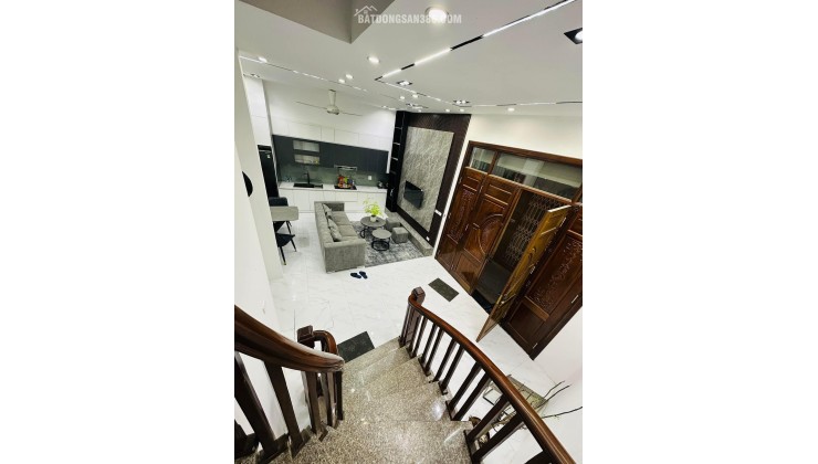 CHỈ 5.6 TỶ CÓ NHÀ LÔ GÓC PHÚC LỢI - 4 TẦNG Ở NGAY - SÁT VINHOMES RIVERSIDE