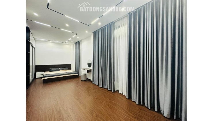 CHỈ 5.6 TỶ CÓ NHÀ LÔ GÓC PHÚC LỢI - 4 TẦNG Ở NGAY - SÁT VINHOMES RIVERSIDE