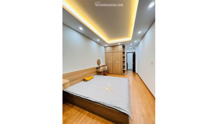 BÁN NHÀ VŨ XUÂN THIỀU SÀI ĐỒNG, LÔ GÓC, Ô TÔ ĐỖ, 4 TẦNG MỚI ĐẸP, NHỈNH 5 TỶ