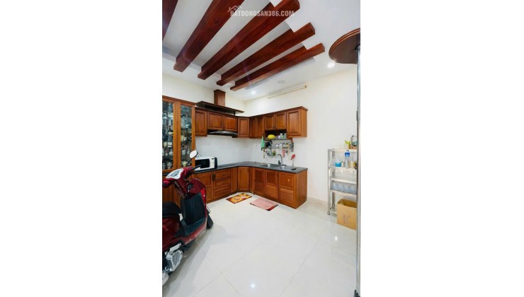 BIỆT THỰ MINI GÓC 2 MẶT TIỀN HÒA BÌNH – NGANG HIẾM 8M – 100M²