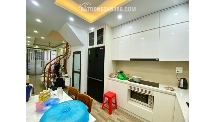 THỤY PHƯƠNG - NHÀ DÂN XÂY KIẾN CỐ 2 MẶT THOÁNG GIÁ CẢ HỢP LÍ