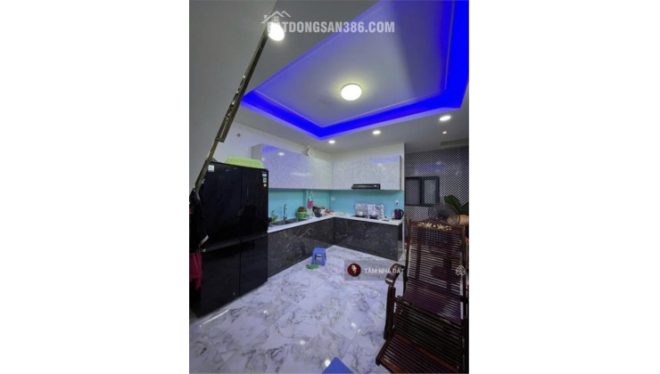 Quảng Trường Công Viên Nhạc Nước CityLand ! Bán nhà 3 Lầu Nguyễn Văn Lượng (4,2x17m) + Hẻm Xe Hơi