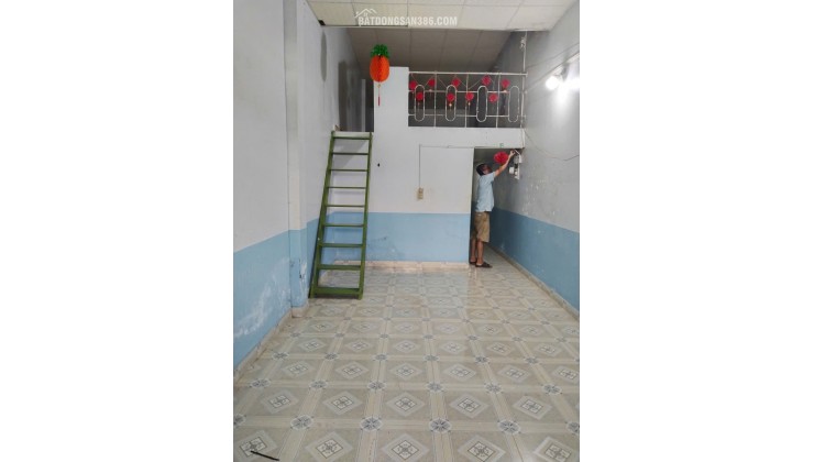 Cho thuê nhà nguyên căn ngay chợ Long Thạnh, xã Cần Giờ 70m2 chỉ 9tr/th. Lh:0932234469.