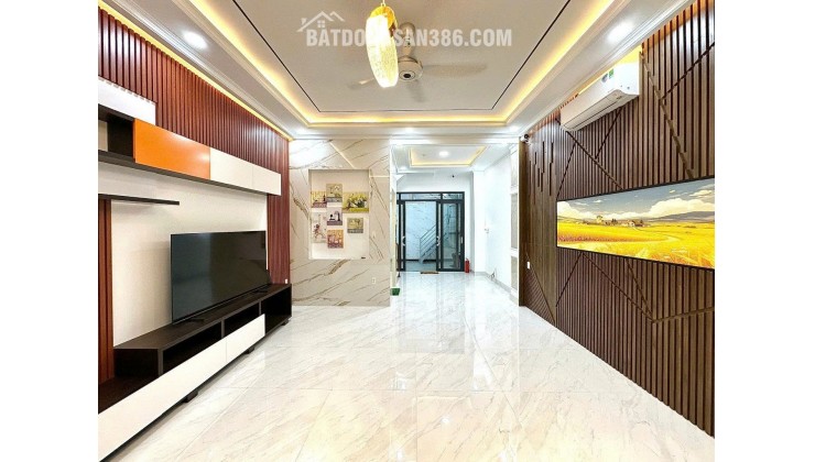 HOT ! HOT ! HOT ! KHAI XUÂN ĐÓN LỘC – TÒA NHÀ ĐẸP 7 TẦNG CÓ HẦM