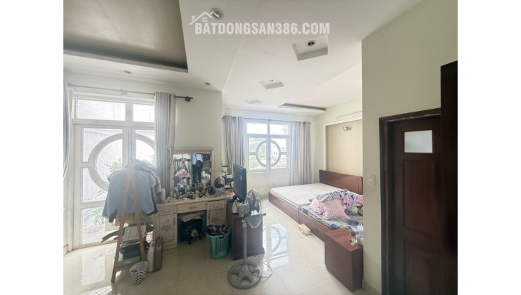 Bán Biệt Thự Mặt Tiền Linh Đông Thủ Đức -243m2 ngang 7m  - Vừa Ở Vừa Kinh Doanh - 36 Tỷ