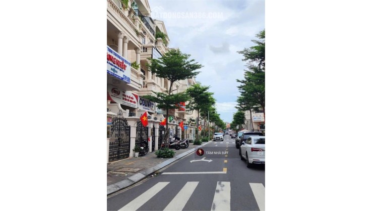 Quảng Trường Công Viên Nhạc Nước CityLand ! Bán nhà 3 Lầu Nguyễn Văn Lượng (4,2x17m) + Hẻm Xe Hơi