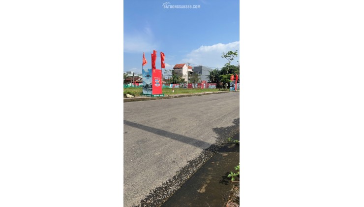 Cần bán lô góc 2 mặt kiệt 400 m2, cách sông chỉ 15 m, giá chỉ 4 tr/m2