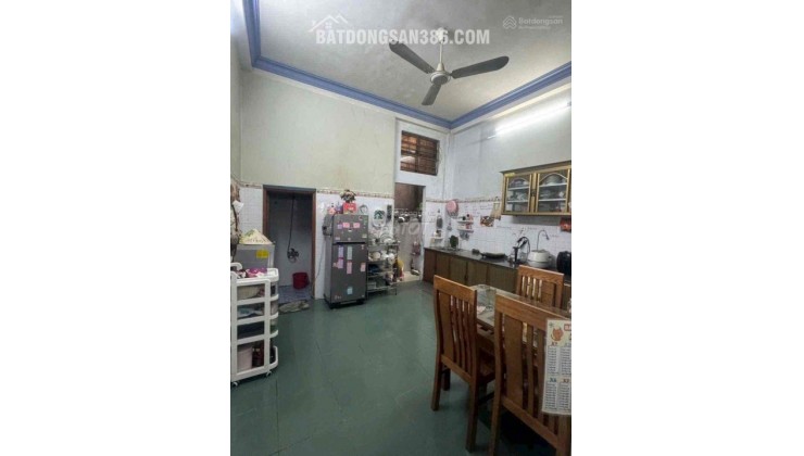 Tôi cần bán gấp căn nhà HXH 6m Nguyễn Văn Lượng, P17, DT: 4.2x15m, KC: 2 lầu, GIÁ: 8.5 tỷ còn TL