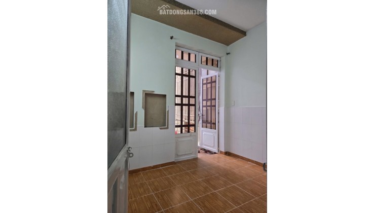 Bán nhà Q7: 35m2, 2 tầng, 2pn, sổ hồng, hẻm Huỳnh Tấn Phát, gần KCX Tân Thuận. giá 3.5 tỷ,