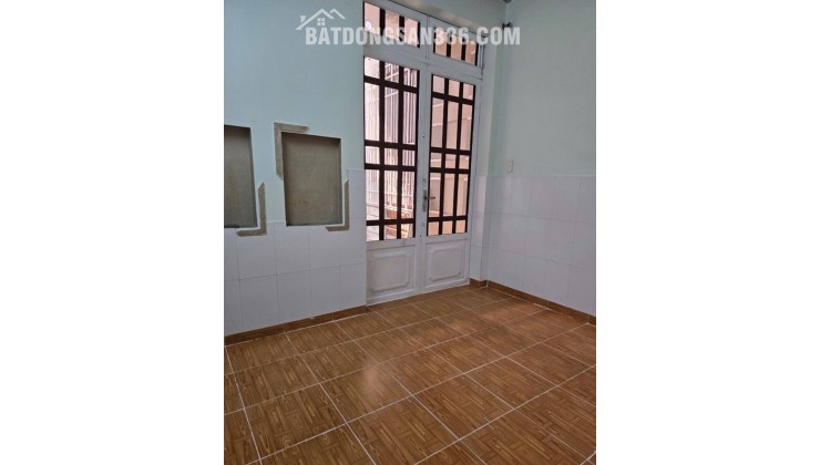 Bán nhà Q7: 35m2, 2 tầng, 2pn, sổ hồng, hẻm Huỳnh Tấn Phát, gần KCX Tân Thuận. giá 3.5 tỷ,