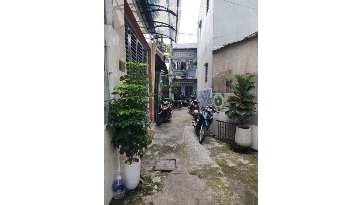 Cần bán gấp căn nhà tại Nguyễn Văn Công- p3 - Gò Vâp. giá chưa đến 100tr/m.