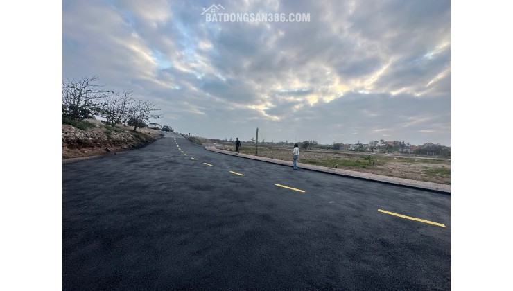 BÁN GẤP LÔ ĐẤT, 102m, mặt tiền 6m, nhỉnh 1 tỷ, đặc khu kinh tế Ninh Cơ, Ninh Bình