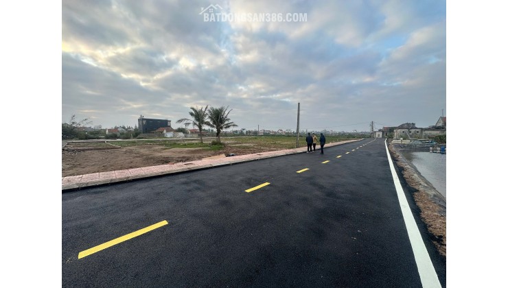 BÁN NHANH LÔ GÓC, 105m, mặt tiền 5.6m, hơn 1.5 tỷ, đặc khu kinh tế Ninh Cơ, Ninh Bình, sát biển