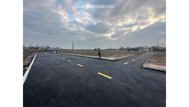 BÁN NHANH LÔ GÓC, 105m, mặt tiền 5.6m, hơn 1.5 tỷ, đặc khu kinh tế Ninh Cơ, Ninh Bình, sát biển