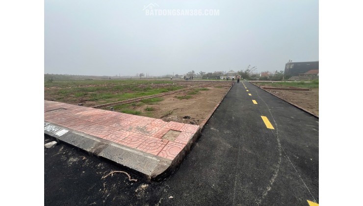 BÁN NHANH LÔ GÓC, 105m, mặt tiền 5.6m, hơn 1.5 tỷ, đặc khu kinh tế Ninh Cơ, Ninh Bình, sát biển