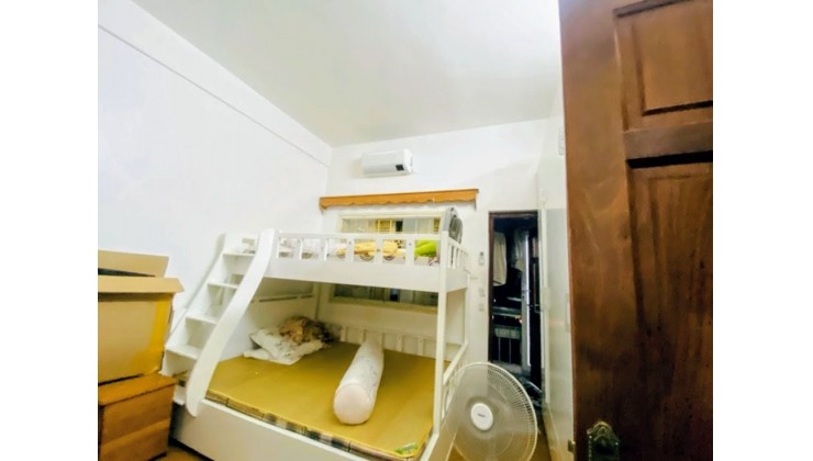 Bán nhà Tập Thể Tầng 3 Tân Mai 120m2 4 ngủ vị trí đẹp đủ tiện ích 4.3 tỷ