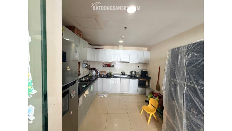 Chính chủ cho thuê căn hộ Chung cư Royal city, căn góc