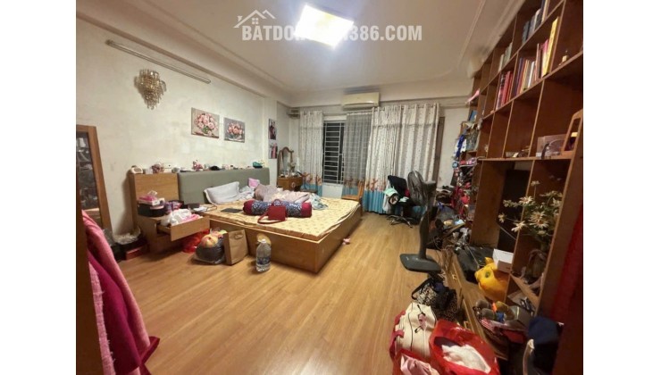 Bán nhà 5 tầng phố Bà Triệu Hà Đông 8,6 tỷ