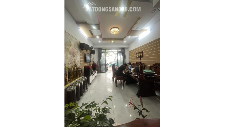 NHÀ BÁN LÊ THỊ RIÊNG QUẬN 12.TRUNG TÂM Q12SIÊU PHẨM NHÀ ĐẸP
KIÊN CỐ VÀO Ở NGAY-TẶNG FULL NỘI THẤT NGANG 4.5*14M TIỆN ÍCH XUNG ĐẦY ĐỦ