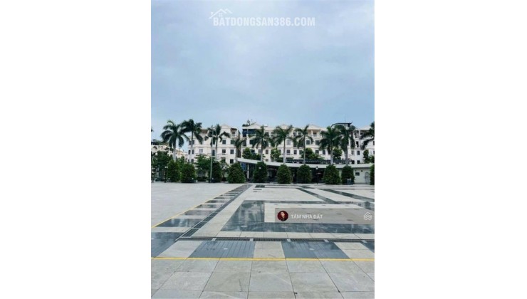 Quảng Trường Công Viên Nhạc Nước CityLand ! Bán nhà 3 Lầu Nguyễn Văn Lượng (4,2x17m) + Hẻm Xe Hơi