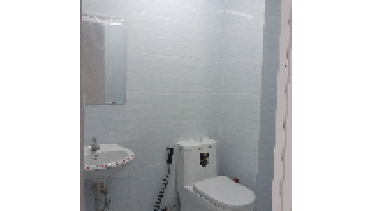 Chính chủ cho thuê nhà nguyên căn 4*8m hẻm 4m Nguyễn Thiện Thuật/Bàn Cờ P3, Q3, Tp. HCM