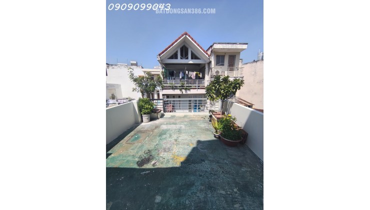 NHÀ BÁN TRUNG TÂM PHÚ NHUẬN SÁT BÊN PHỐ ẨM THỰC PHAN XÍCH LONG
HẺM TRƯỚC NHÀ GẦN 4M OTO THÔNG CHƯA TỚI 50M RA MT - DT 28M 4 TẦNG 4X7M TIỆN DI CHUYỂN